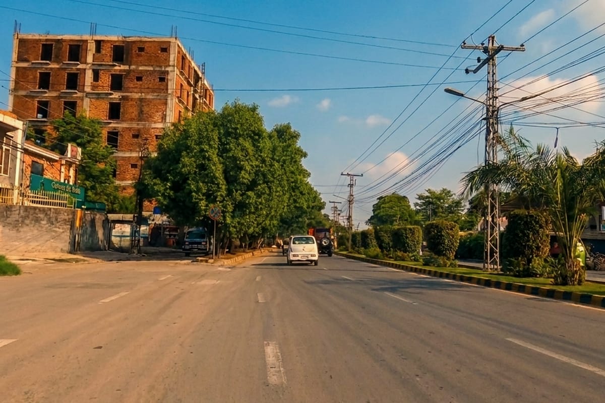 Street in Faisal Town, Lahore